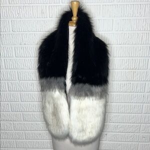 14th & Union Black and White Fur Scarf